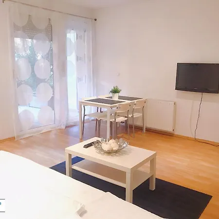 Luxresidences Corvin Apartment *
